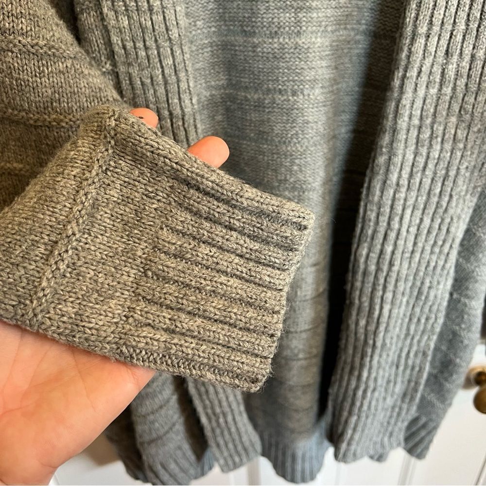 Grey knit Carriage Court cardigan - Picture 4 of 6